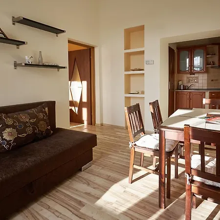 Apartment Be Slow