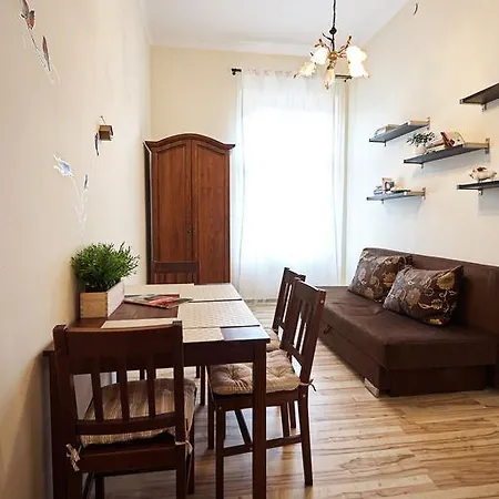 Apartment Be Slow *